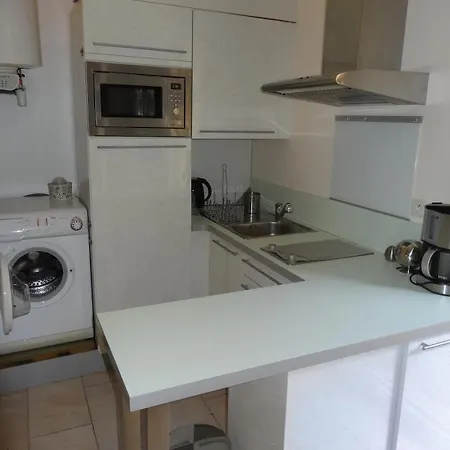 With Large Terrace, Ground Floor Narbonne