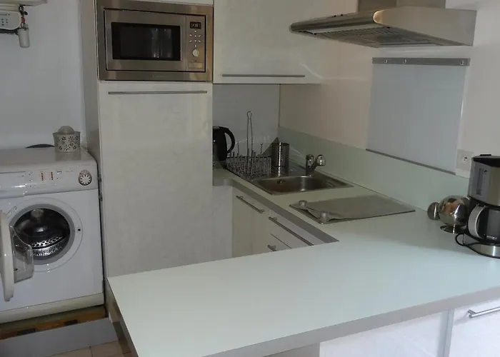 With Large Terrace, Ground Floor Narbonne